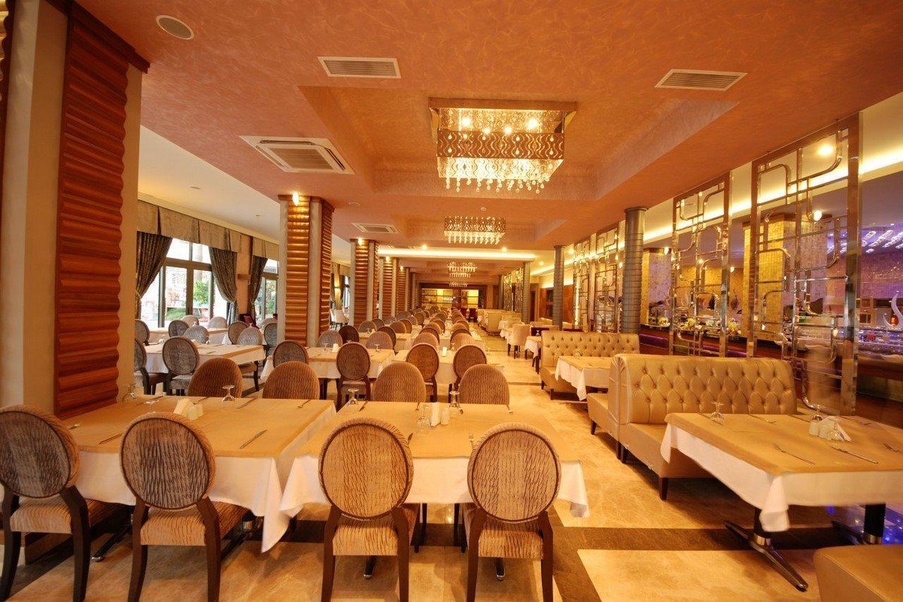 金岩石海滩酒店 马尔马里斯 外观 照片